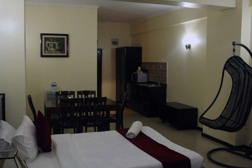 Hotel Sapphire Дар-ес-Салам Номер фото